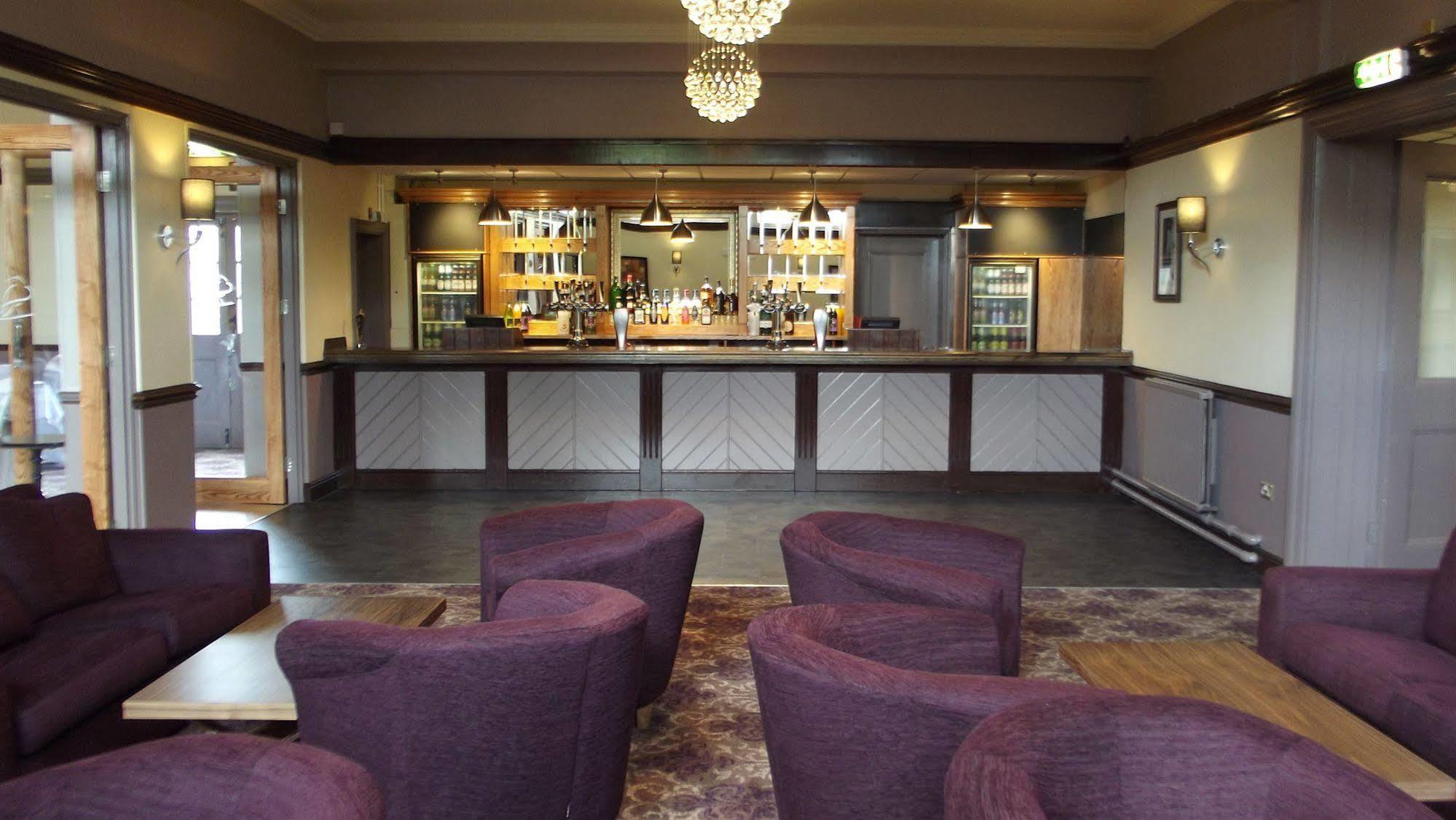 The Raven Hotel Corby Extérieur photo