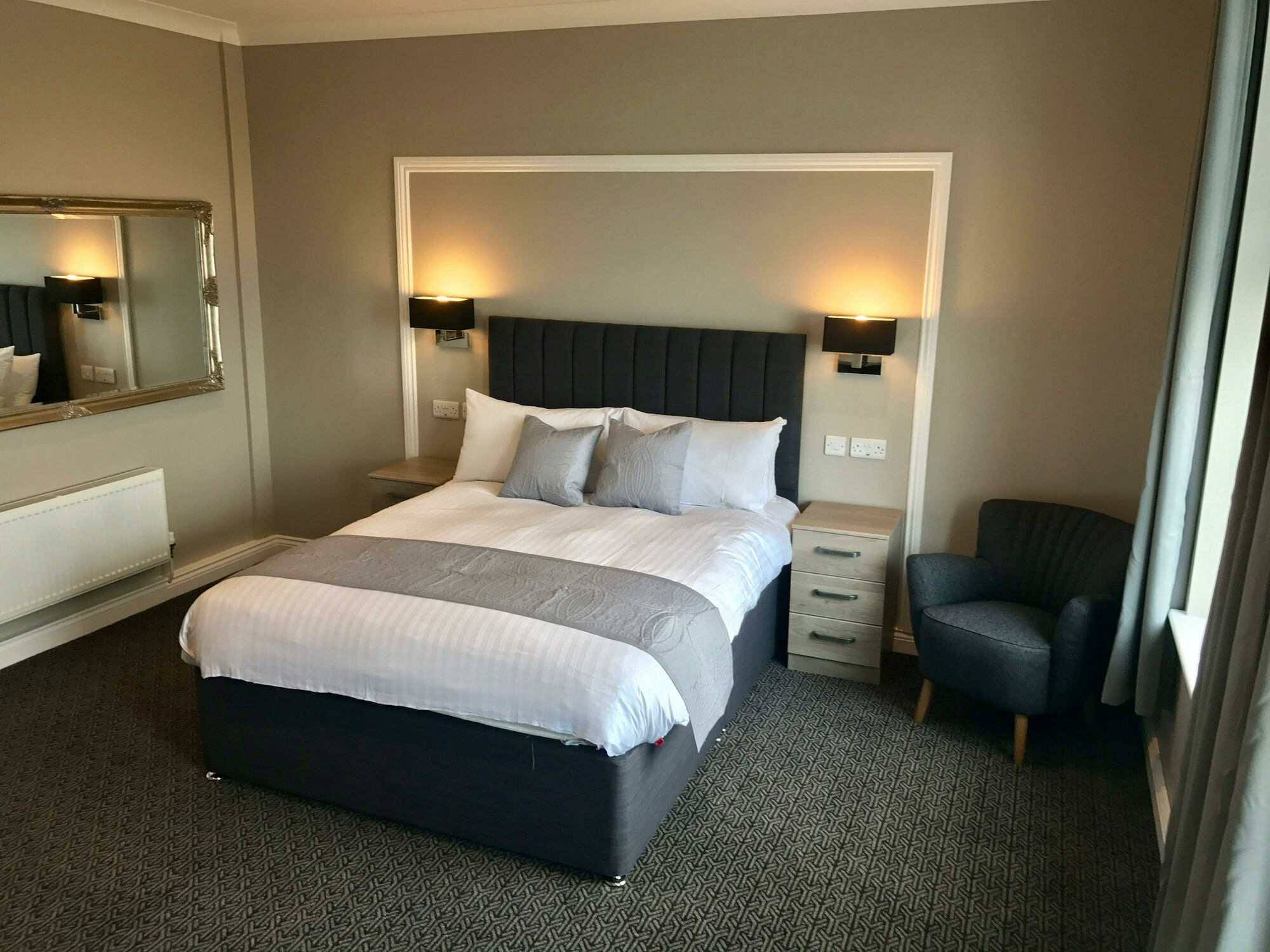 The Raven Hotel Corby Extérieur photo
