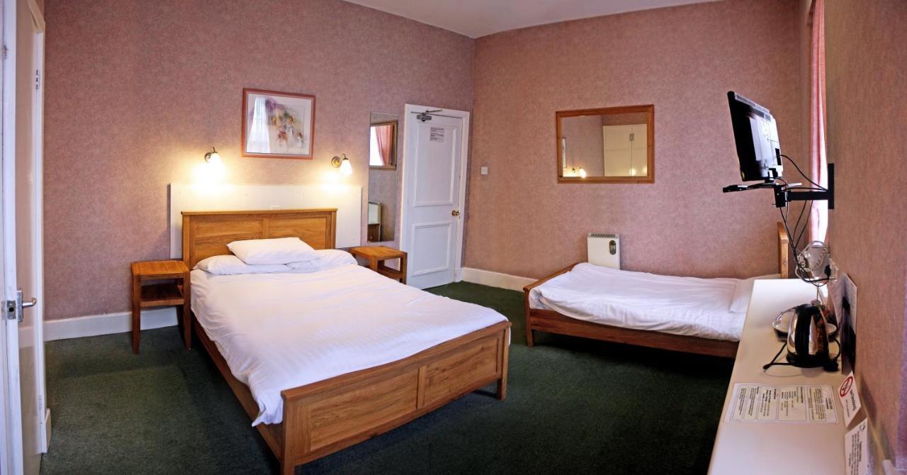 The Raven Hotel Corby Chambre photo