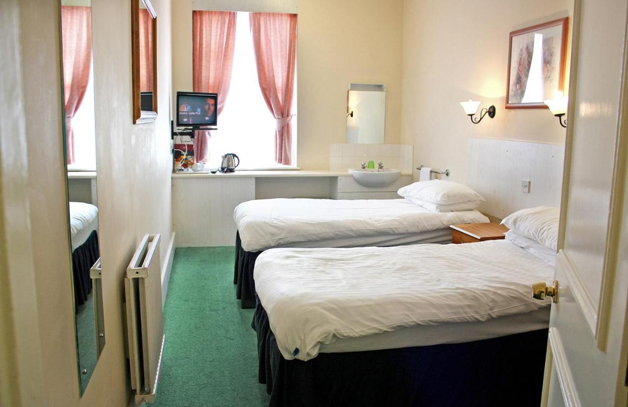 The Raven Hotel Corby Chambre photo